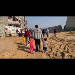 IDPs Rafah...3-water3.jpg